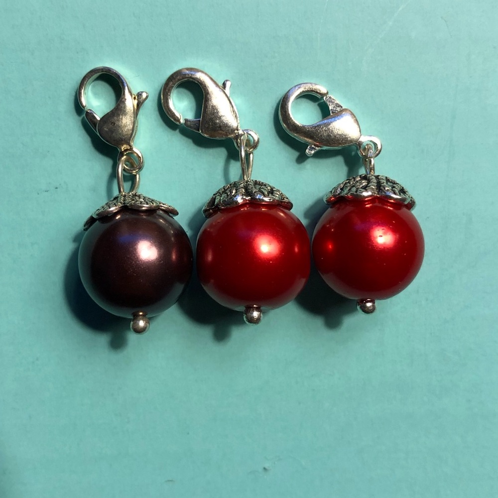 Colored Pearl Dangles‎